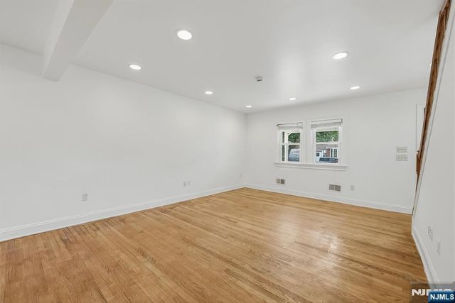 280 Birchwood Road, New Milford, NJ 07646