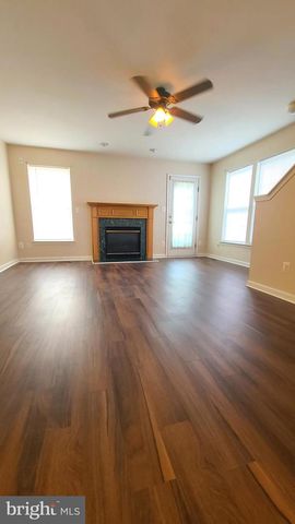 1987 TEASEL CT, Woodbridge, VA 22192