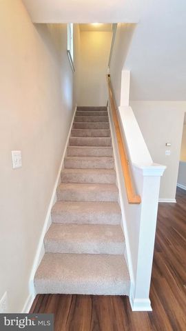 1987 TEASEL CT, Woodbridge, VA 22192