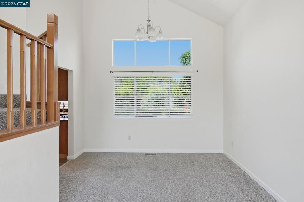 Image 18 of property listing at 6033 Lakeview Cir, Fairfield, CA 94534