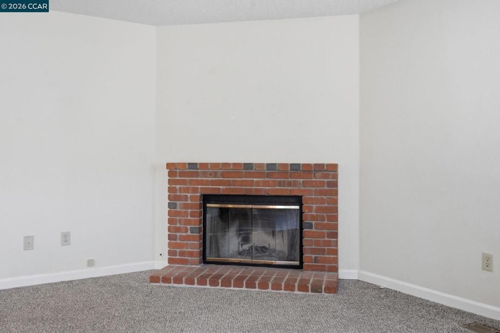 Image 28 of property listing at 6033 Lakeview Cir, Fairfield, CA 94534