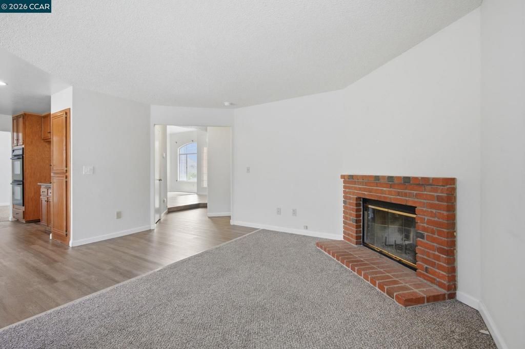 Image 30 of property listing at 6033 Lakeview Cir, Fairfield, CA 94534