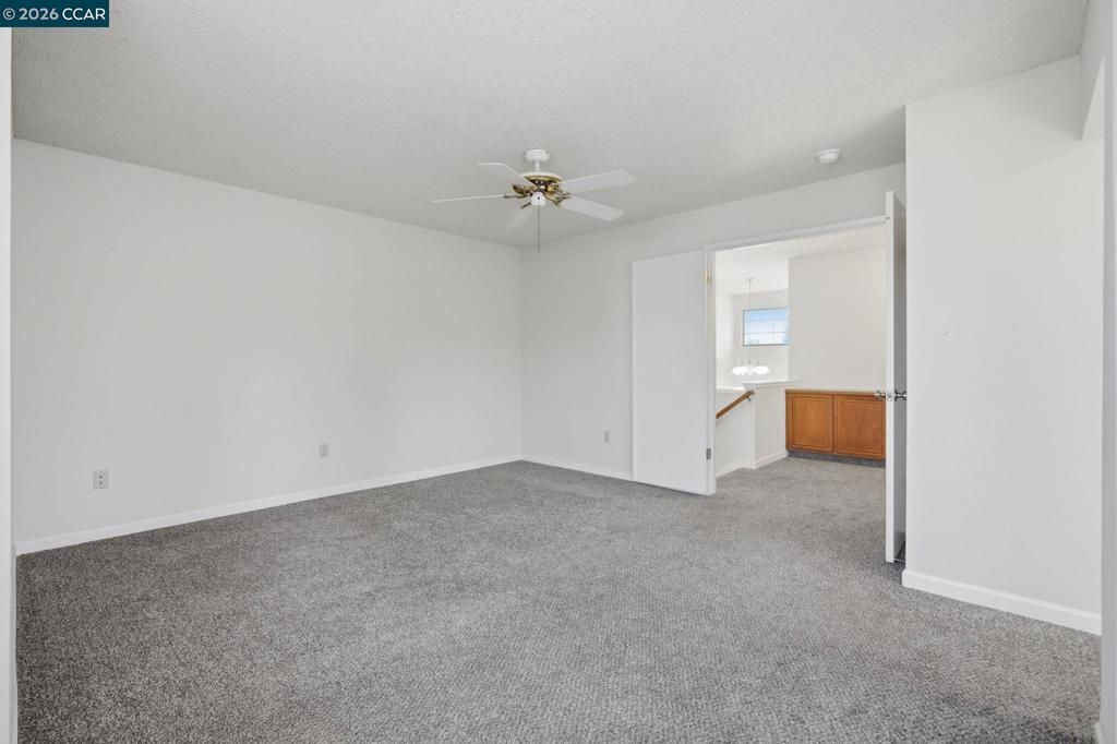 Image 40 of property listing at 6033 Lakeview Cir, Fairfield, CA 94534