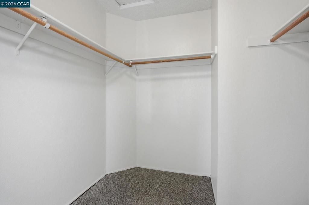 Image 45 of property listing at 6033 Lakeview Cir, Fairfield, CA 94534