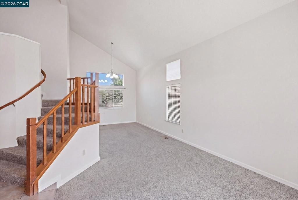 Image 8 of property listing at 6033 Lakeview Cir, Fairfield, CA 94534
