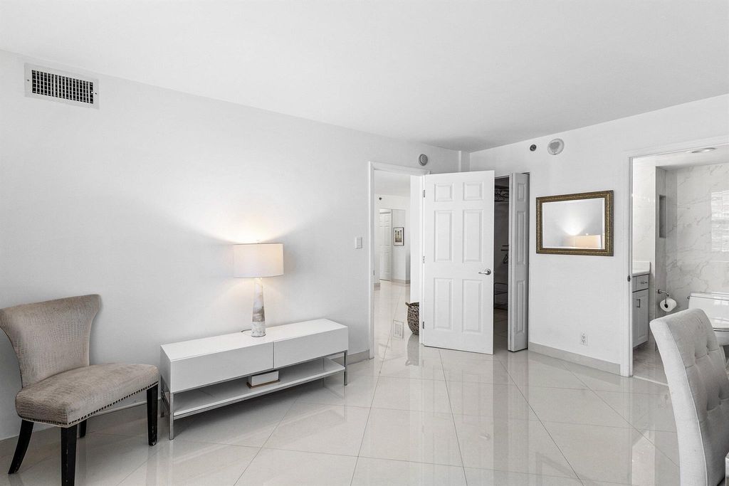Image 19 of property listing at 3301 S Ocean Boulevard 105, Highland Beach, FL 33487