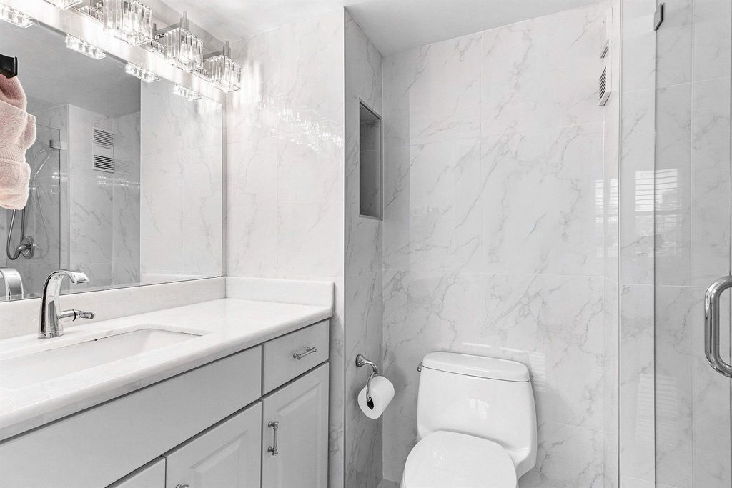Image 21 of property listing at 3301 S Ocean Boulevard 105, Highland Beach, FL 33487