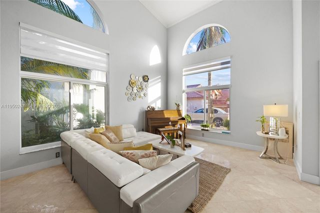 11243 NW 58th Ter 1, Doral, FL 33178