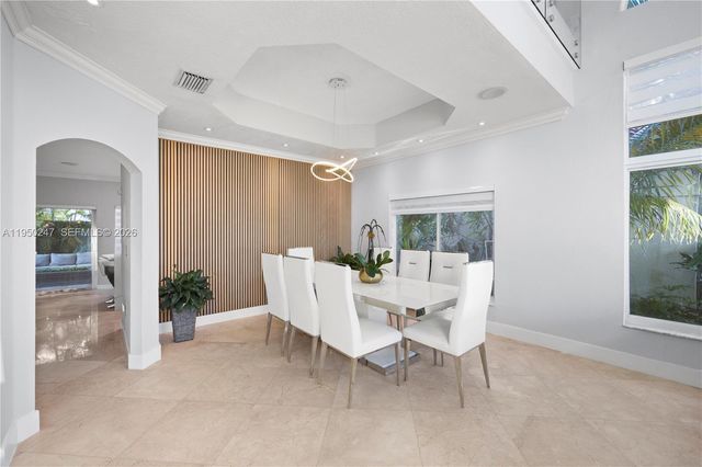 11243 NW 58th Ter 1, Doral, FL 33178