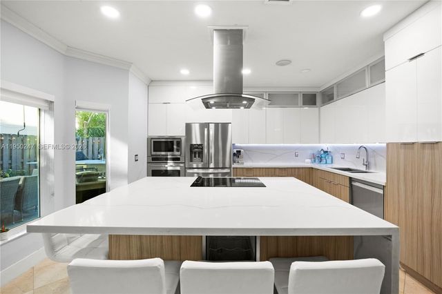 11243 NW 58th Ter 1, Doral, FL 33178