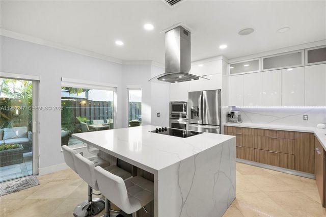 11243 NW 58th Ter 1, Doral, FL 33178