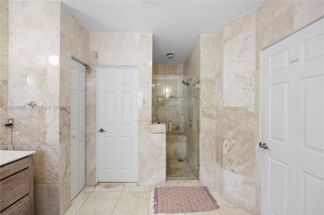 11243 NW 58th Ter 1, Doral, FL 33178