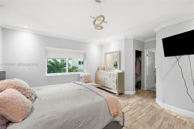 11243 NW 58th Ter 1, Doral, FL 33178