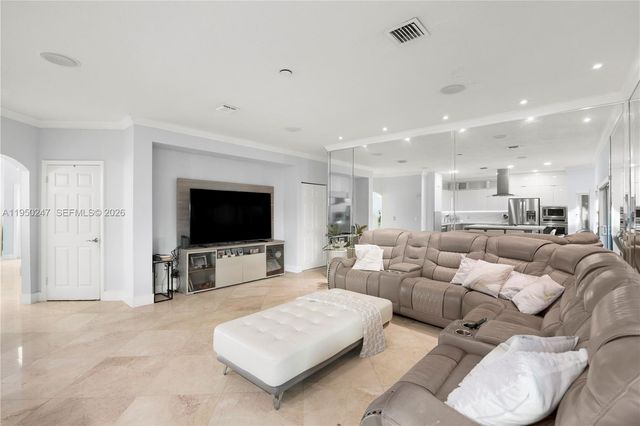 11243 NW 58th Ter 1, Doral, FL 33178