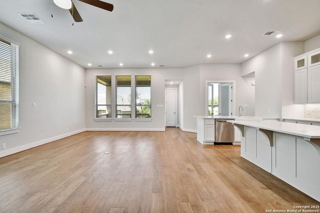 125 Rainwater, Boerne, TX 78006
