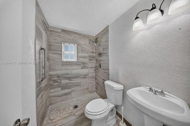 9828 NW 26th Ave, Miami, FL 33147
