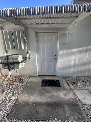 9828 NW 26th Ave, Miami, FL 33147