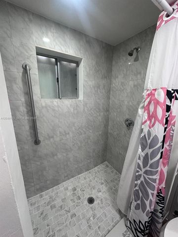 9828 NW 26th Ave, Miami, FL 33147