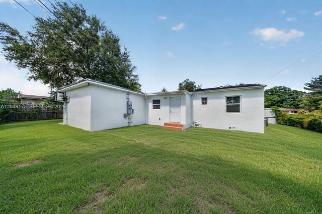 9828 NW 26th Ave, Miami, FL 33147