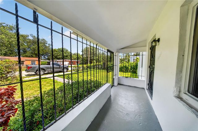 9828 NW 26th Ave, Miami, FL 33147