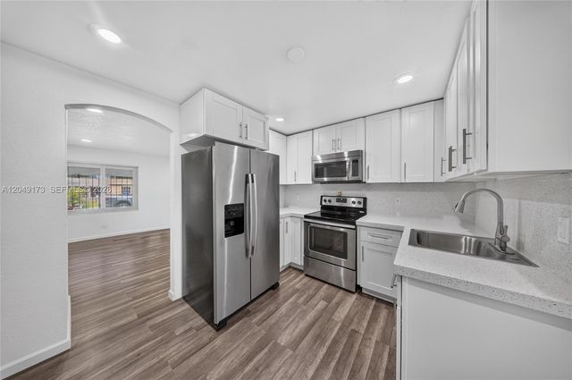 9828 NW 26th Ave, Miami, FL 33147