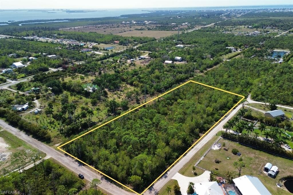 4031 Pinetree BLVD, ST. JAMES CITY, FL 33956 — photo 5