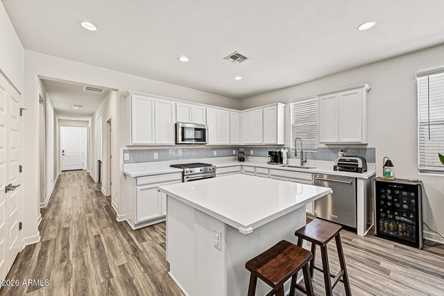 35121 N MAGNETTE Way, San Tan Valley, AZ 85144