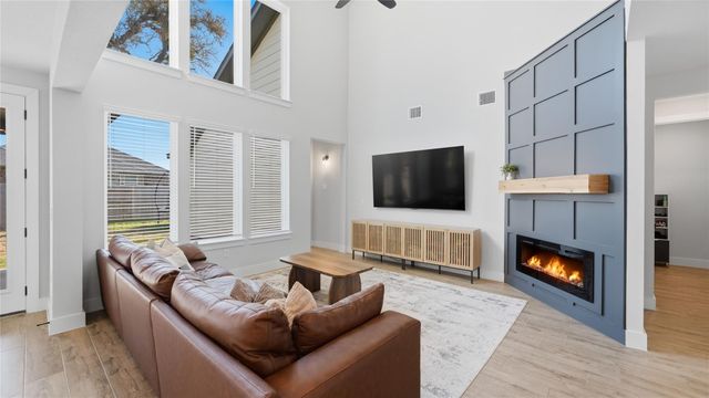 195 Grand Canyon WAY, Kyle, TX 78640