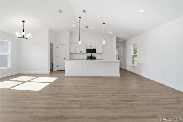 7032 N Foxdale Drive, Dunnellon, FL 34434