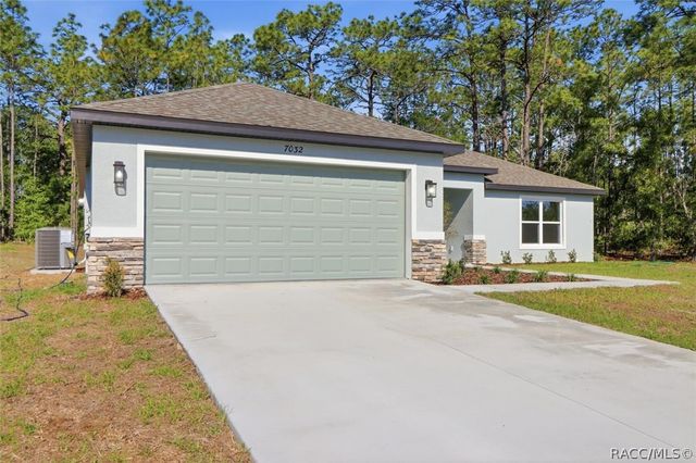 7032 N Foxdale Drive, Dunnellon, FL 34434