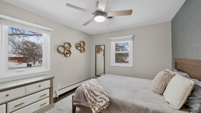 3927 Oak Park Circle SE, Rochester, MN 55904