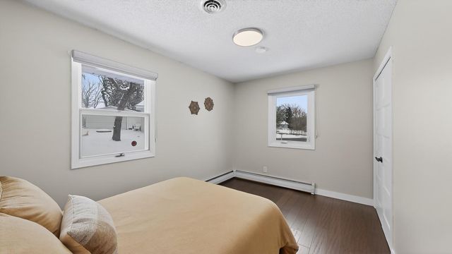 3927 Oak Park Circle SE, Rochester, MN 55904