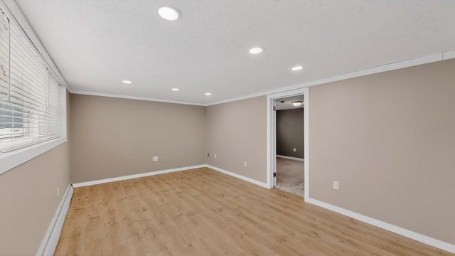 3927 Oak Park Circle SE, Rochester, MN 55904