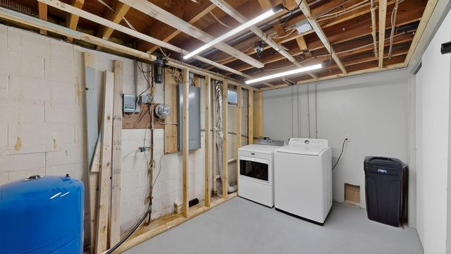 3927 Oak Park Circle SE, Rochester, MN 55904