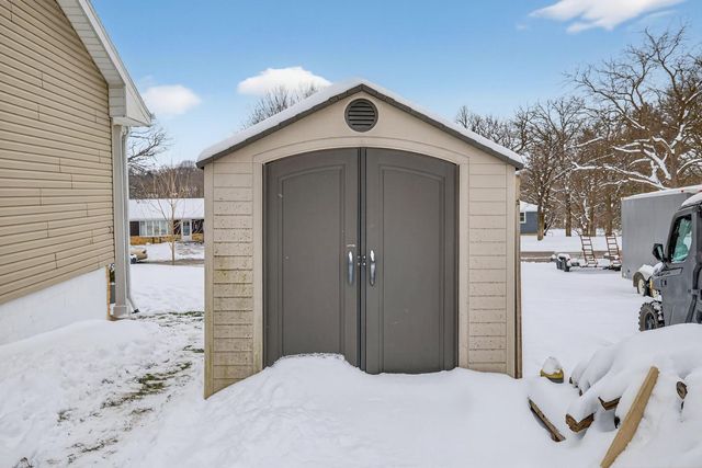 3927 Oak Park Circle SE, Rochester, MN 55904