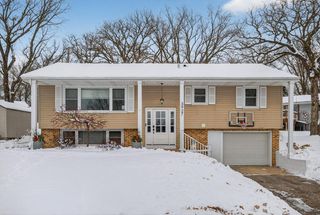 3927 Oak Park Circle SE, Rochester, MN 55904