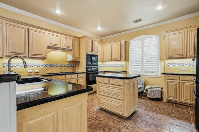 3106 Stornoway Trail, Arlington, TX 76012