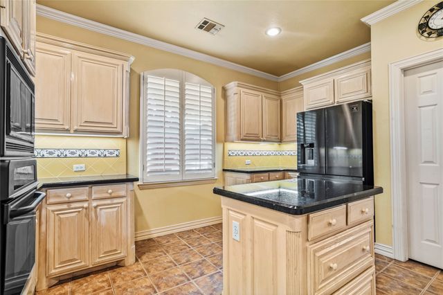 3106 Stornoway Trail, Arlington, TX 76012
