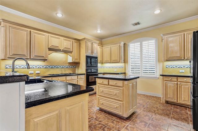 3106 Stornoway Trail, Arlington, TX 76012