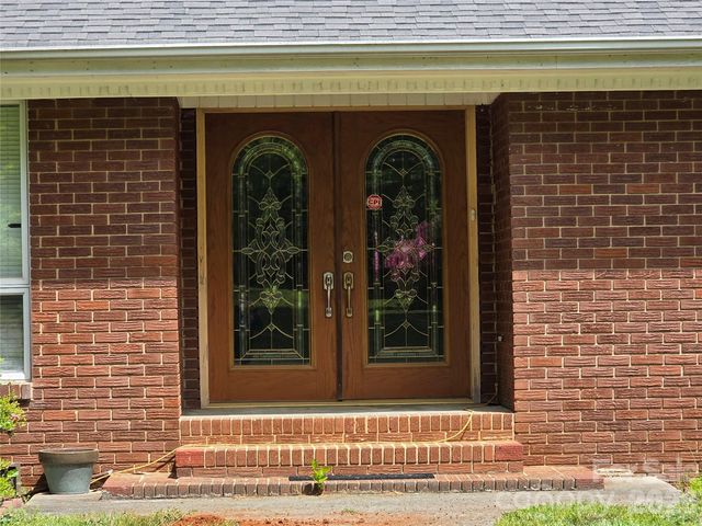 14325 Fountain Lane, Charlotte, NC 28278