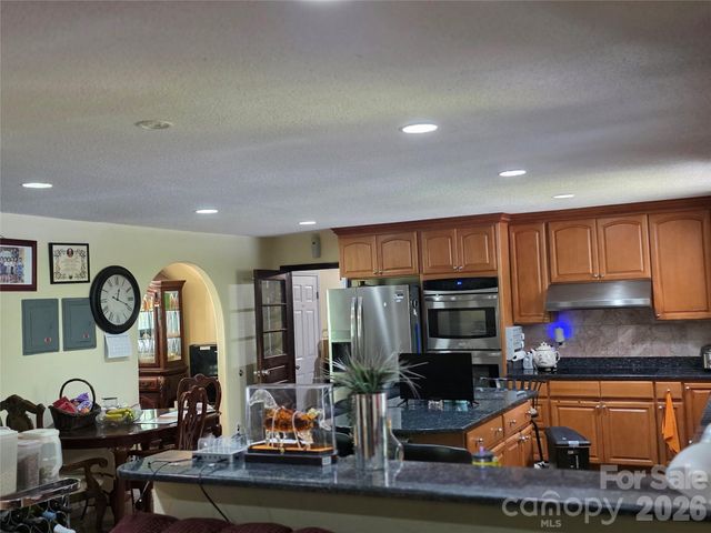 14325 Fountain Lane, Charlotte, NC 28278