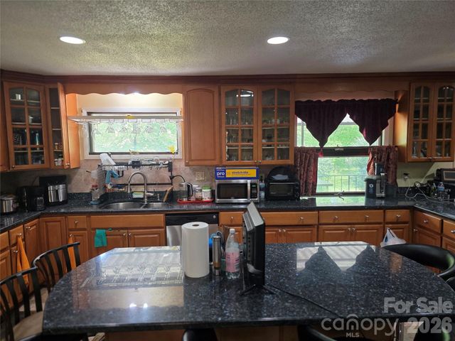 14325 Fountain Lane, Charlotte, NC 28278