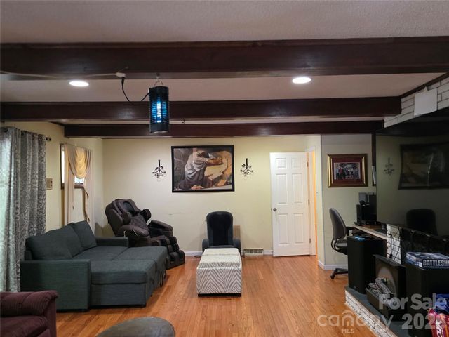 14325 Fountain Lane, Charlotte, NC 28278