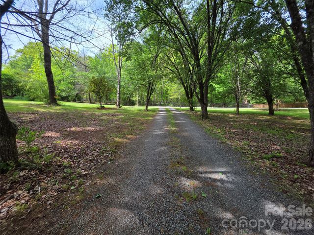 14325 Fountain Lane, Charlotte, NC 28278