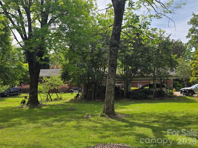 14325 Fountain Lane, Charlotte, NC 28278