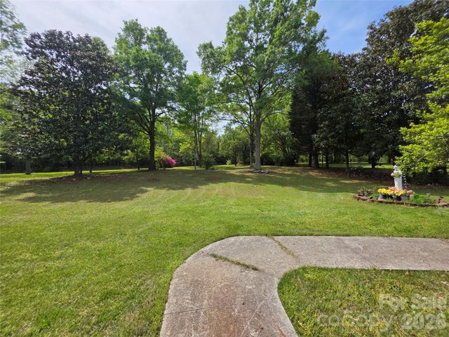 14325 Fountain Lane, Charlotte, NC 28278