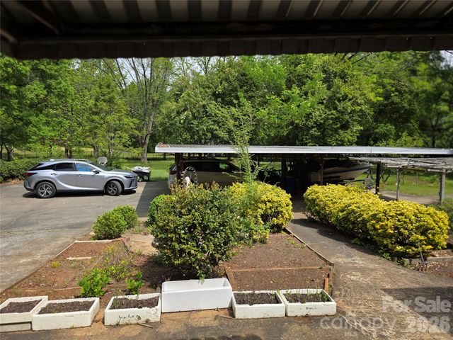 14325 Fountain Lane, Charlotte, NC 28278