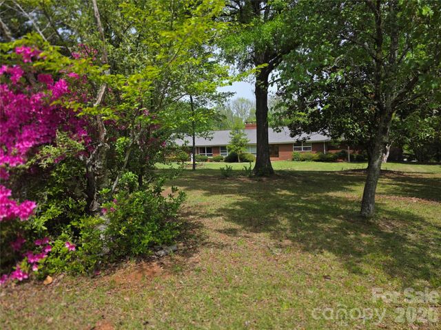 14325 Fountain Lane, Charlotte, NC 28278