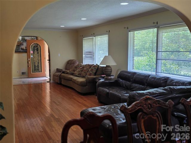 14325 Fountain Lane, Charlotte, NC 28278