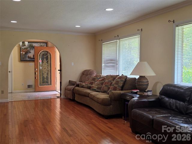14325 Fountain Lane, Charlotte, NC 28278